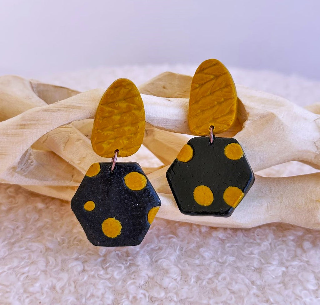 Brincos Pinga-amor | 2 peças: Preto e Torrado