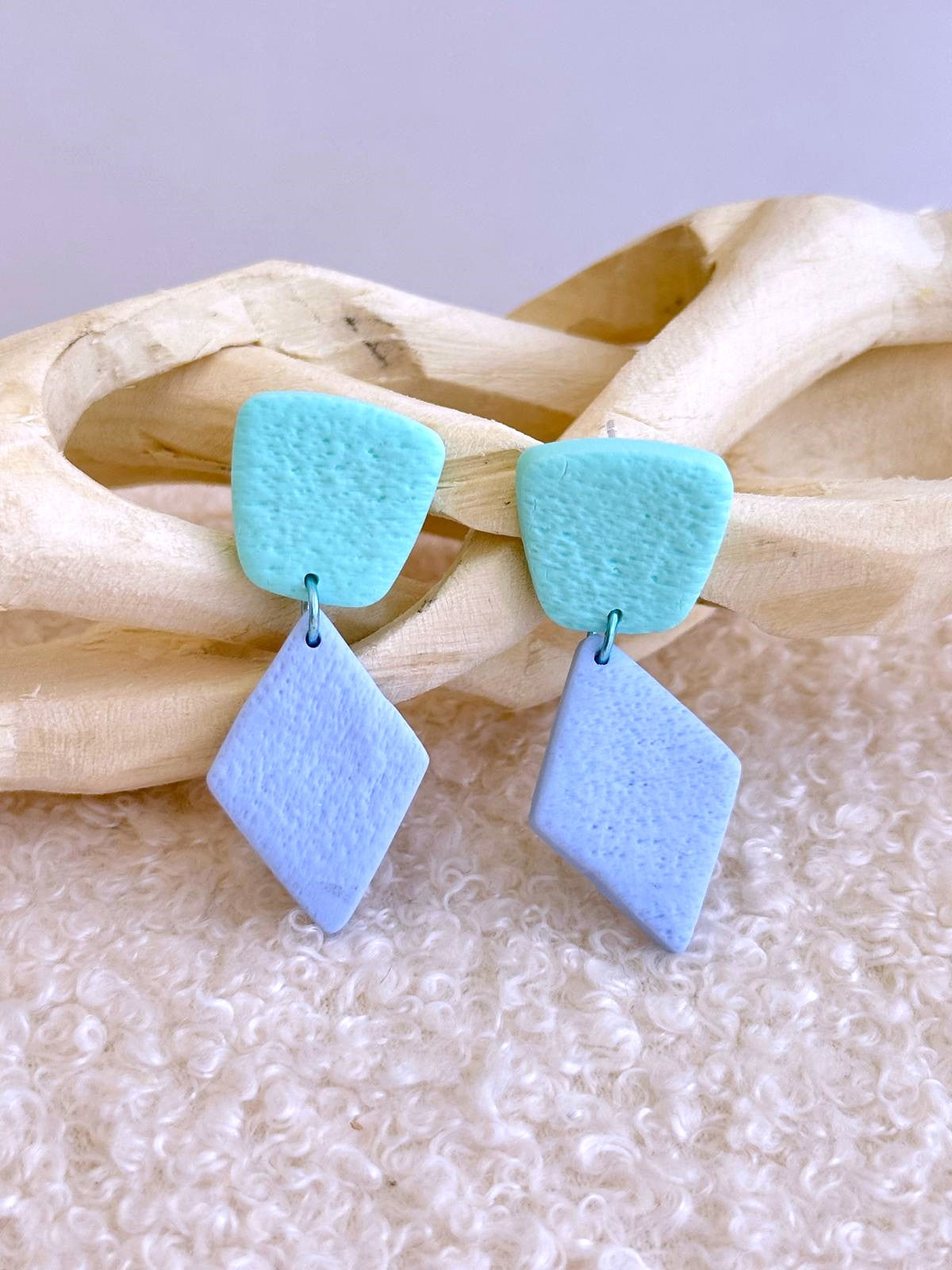 Brincos Suave | Azul Serenidade e Menta