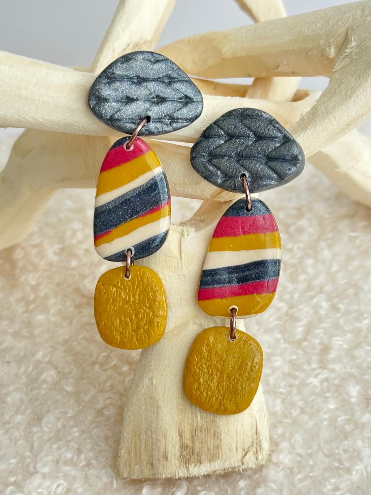 Brincos Maria Pimpolha | 3 pedras