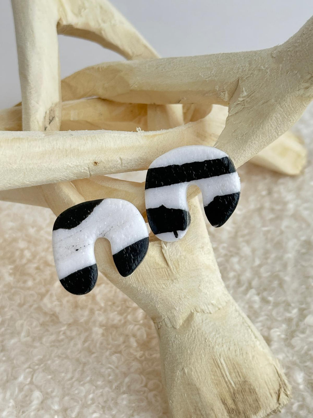 Brincos Pedra Anta: Preto e Branco