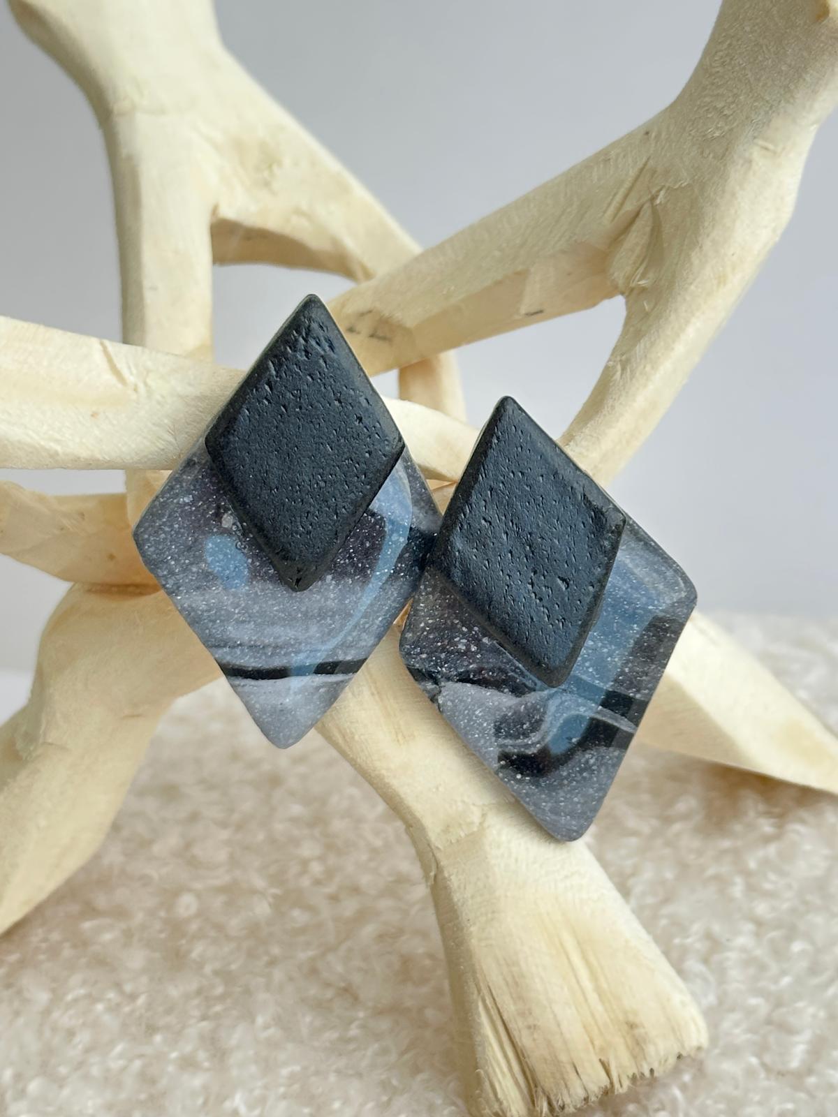 Brincos Marmorizados | Cinzento e Preto